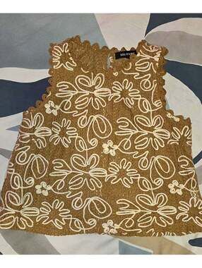 Solitaire Women's Crochet Sleeveless High Neck Floral Embroidered Crop Top M